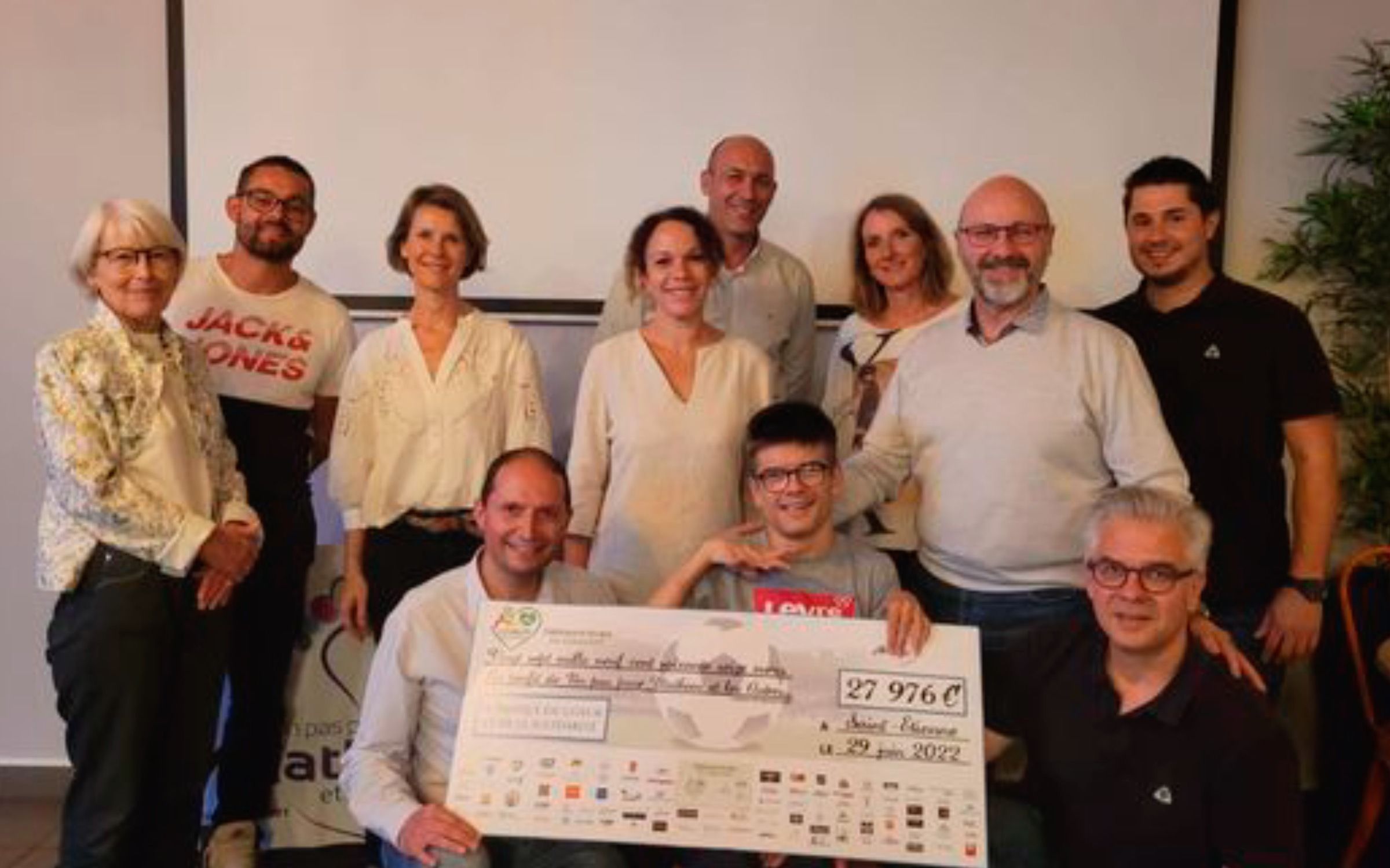 Dernière remise de chèques